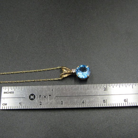 18" 10K Gold Round Blue Topaz & Diamond Necklace - Picture 5 of 6